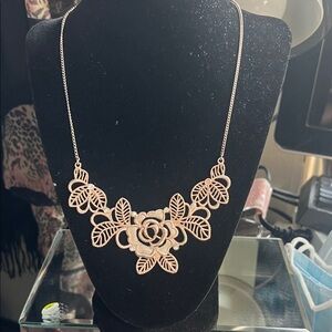 Elegant Rose Gold Floral Necklace